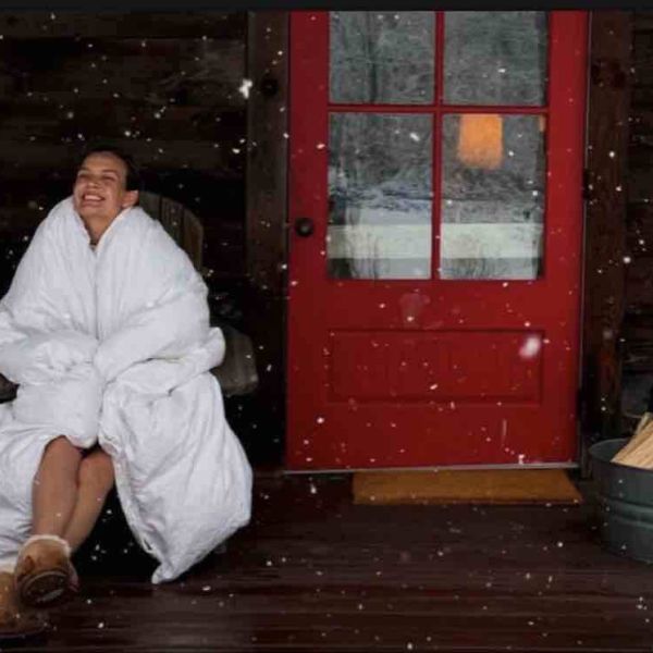 Natural winter skincare: how to support your skin during cold weather and stress