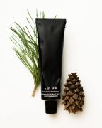 Antioxidant hand cream with phytoceramides and black spruce bark extract